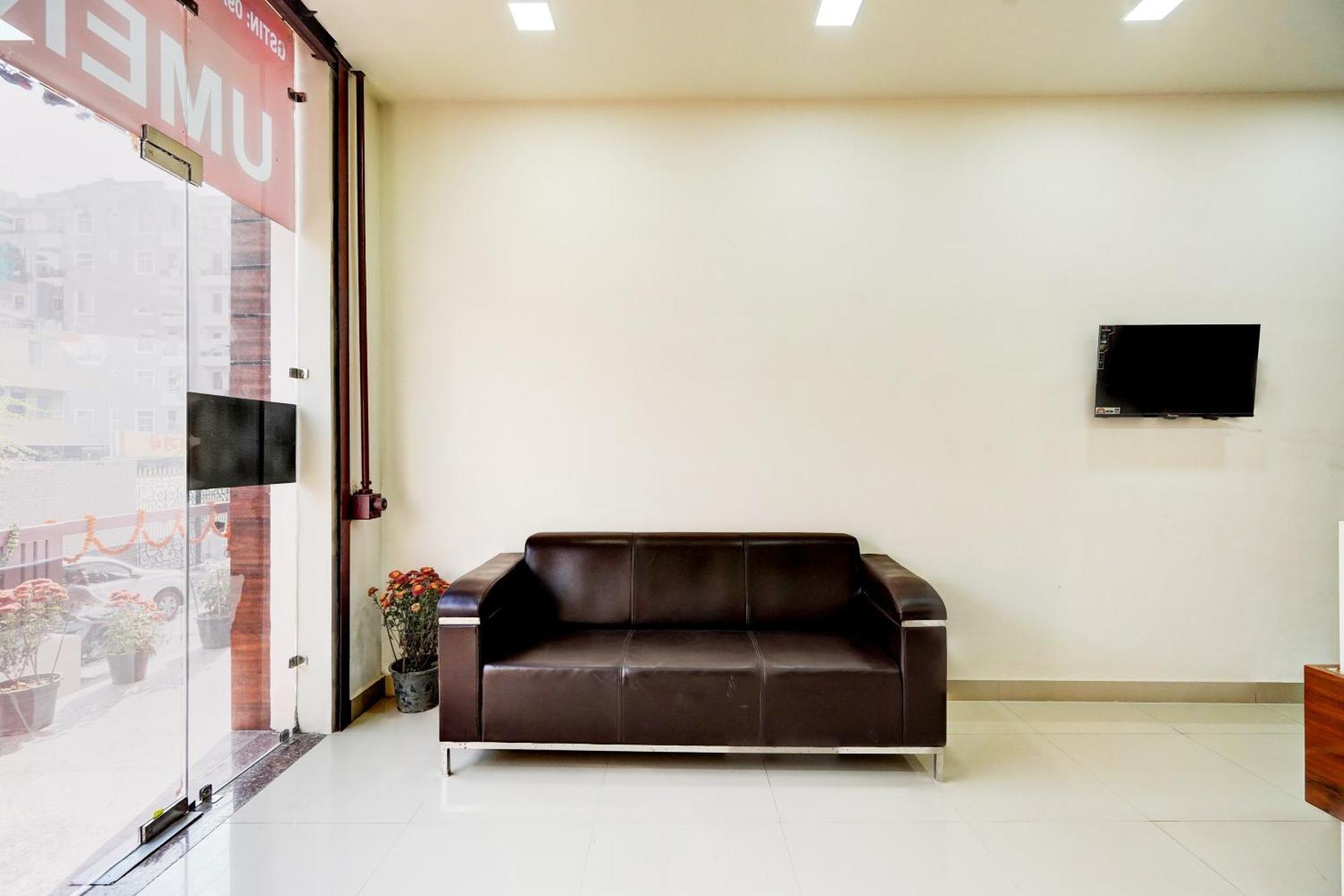 Super Collection O Sector 104 Noida Hotel Bagian luar foto